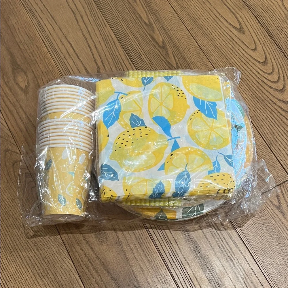 Lemon Print Party Set with Cups and Napkins